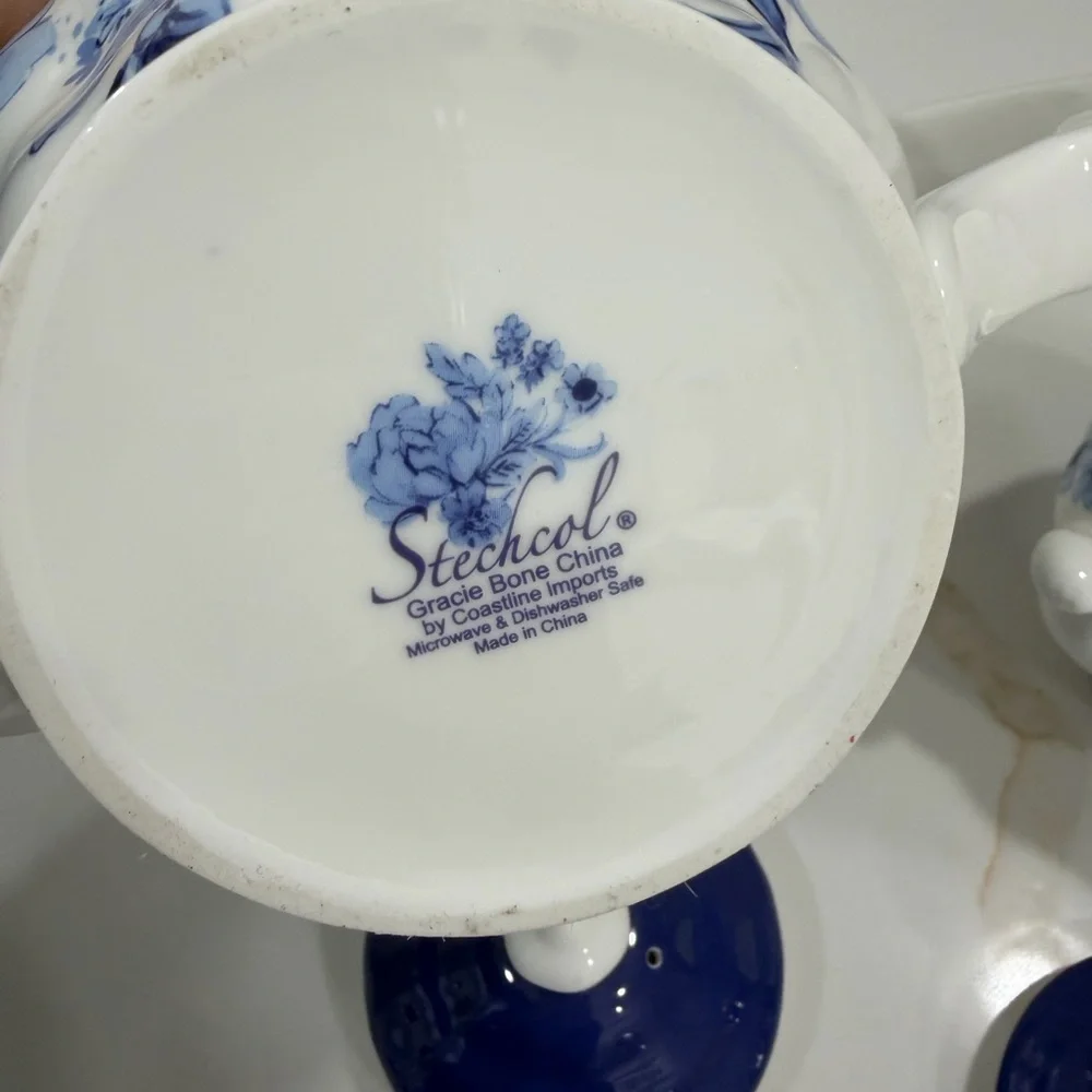 N/A elegant teapot